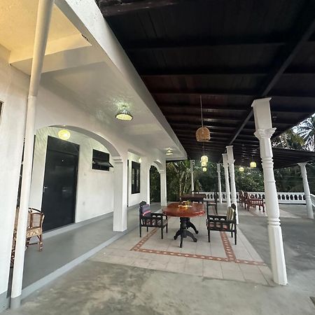 White Hill Hotell Unawatuna Exteriör bild