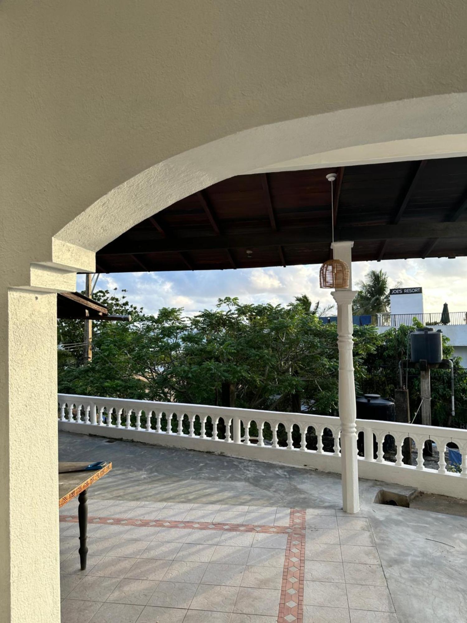 White Hill Hotell Unawatuna Exteriör bild