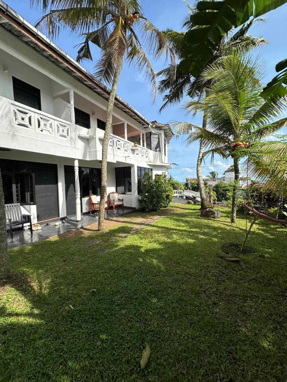 White Hill Hotell Unawatuna Exteriör bild