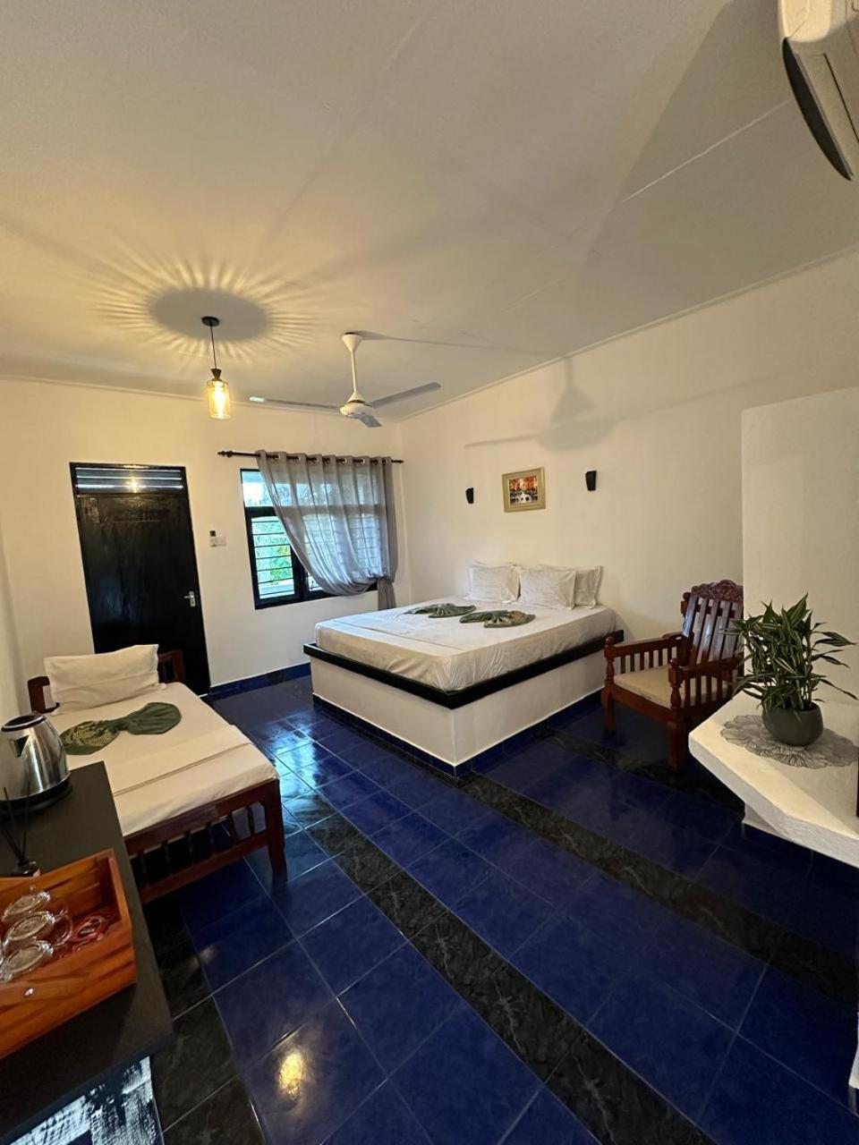 White Hill Hotell Unawatuna Exteriör bild