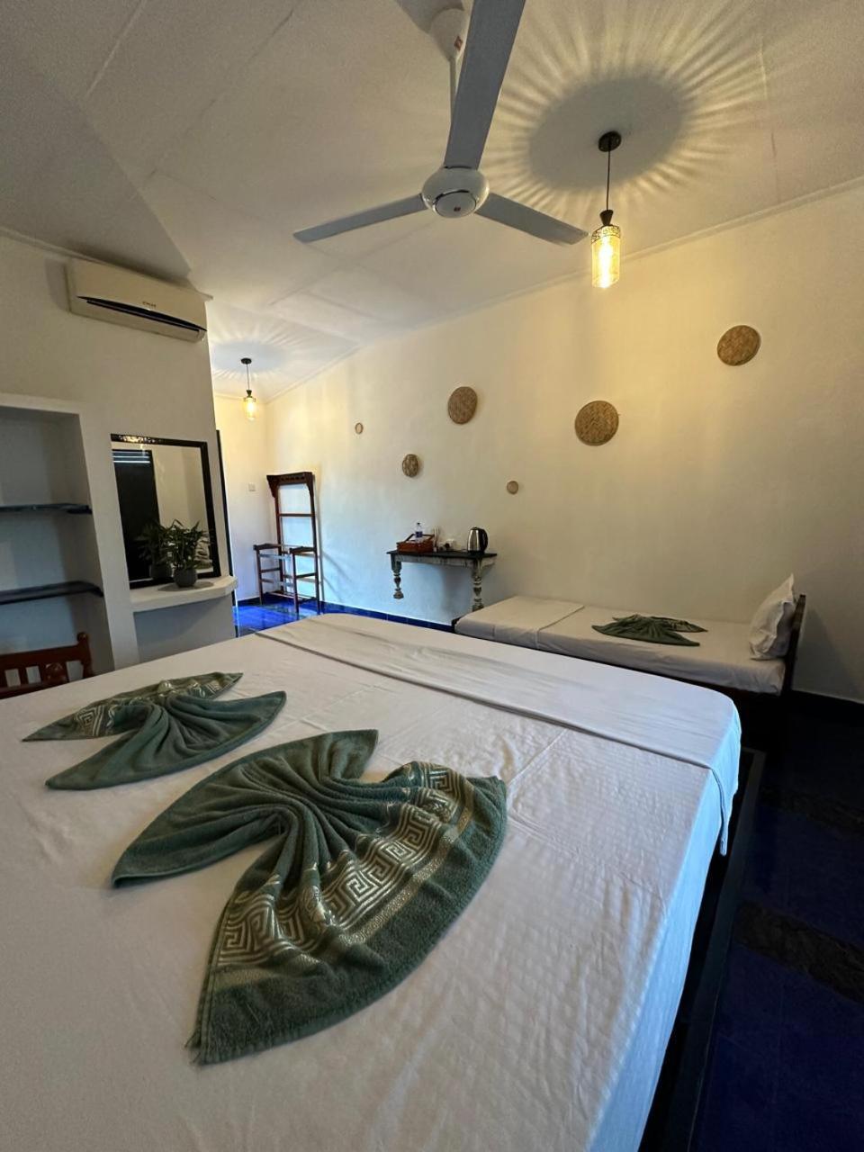 White Hill Hotell Unawatuna Exteriör bild