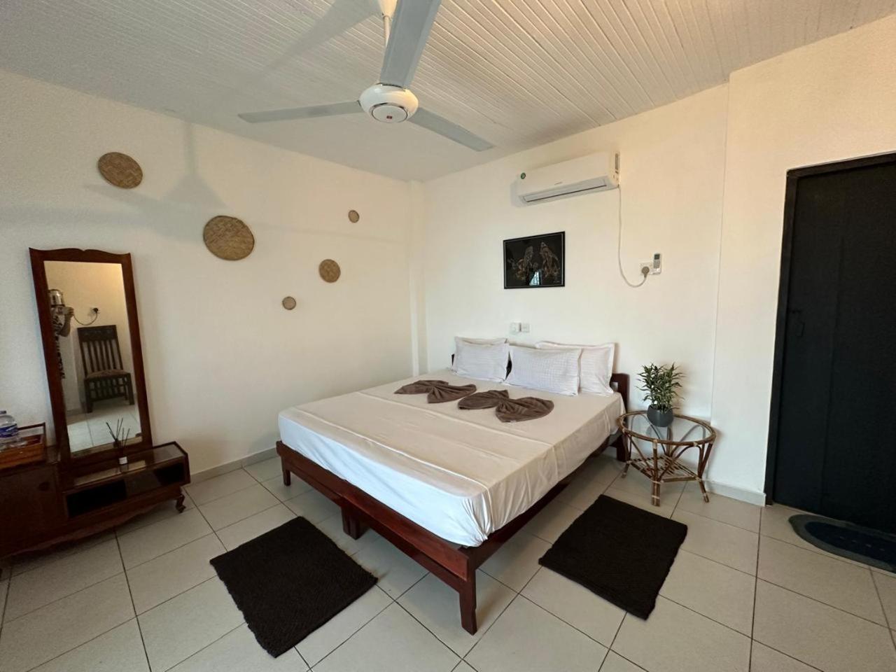 White Hill Hotell Unawatuna Exteriör bild