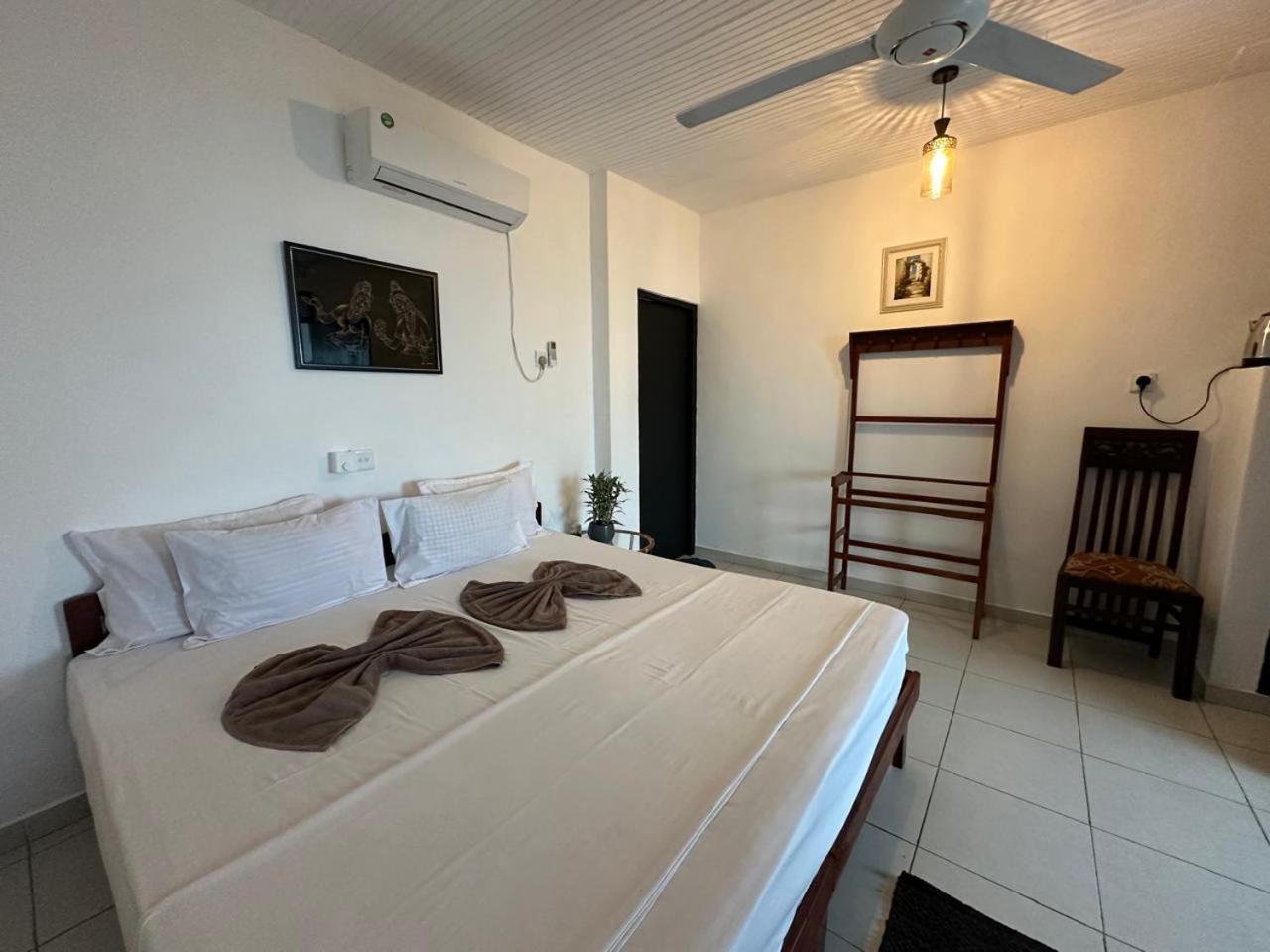 White Hill Hotell Unawatuna Exteriör bild